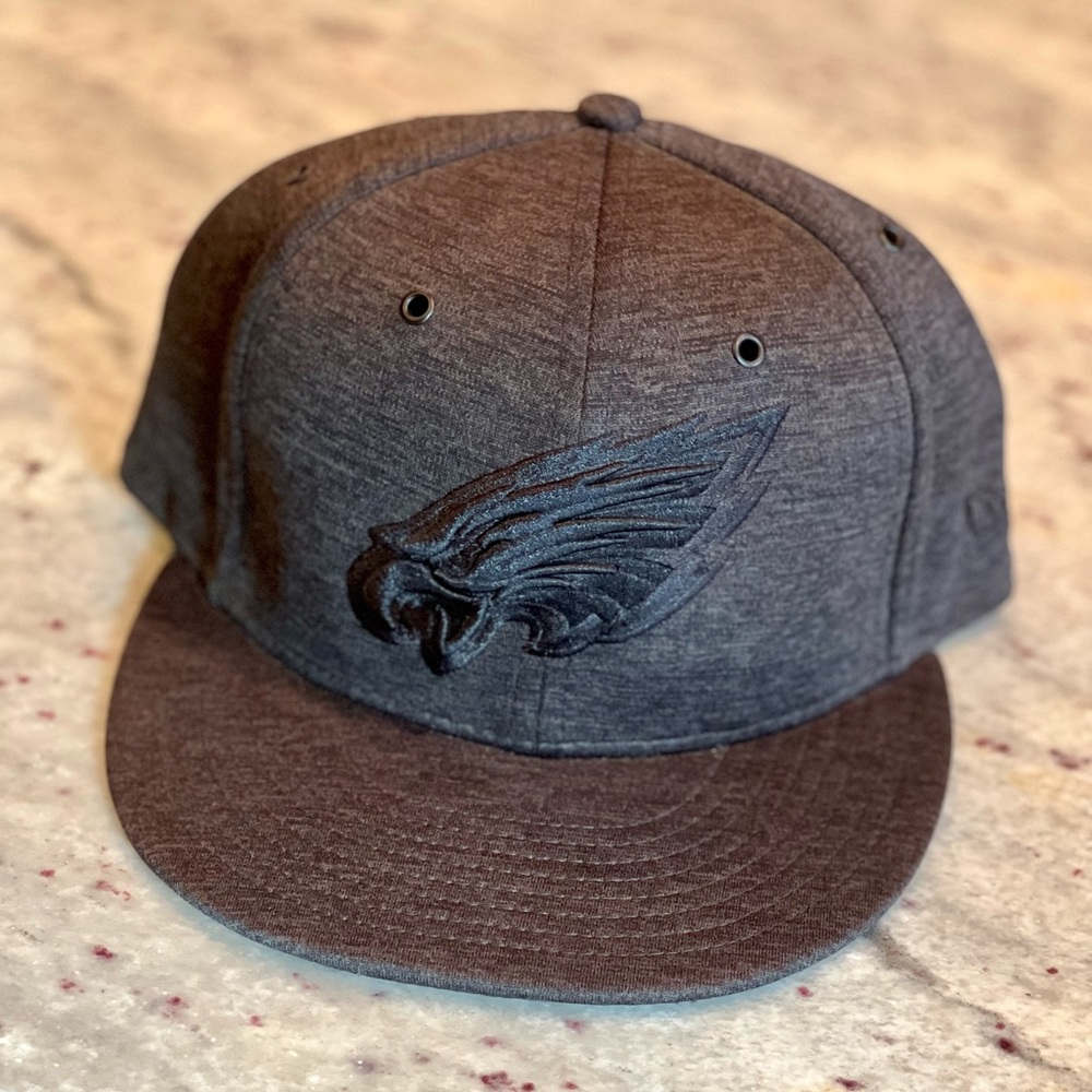 Philadelphia Eagles 🦅 black on black new era SnapBack